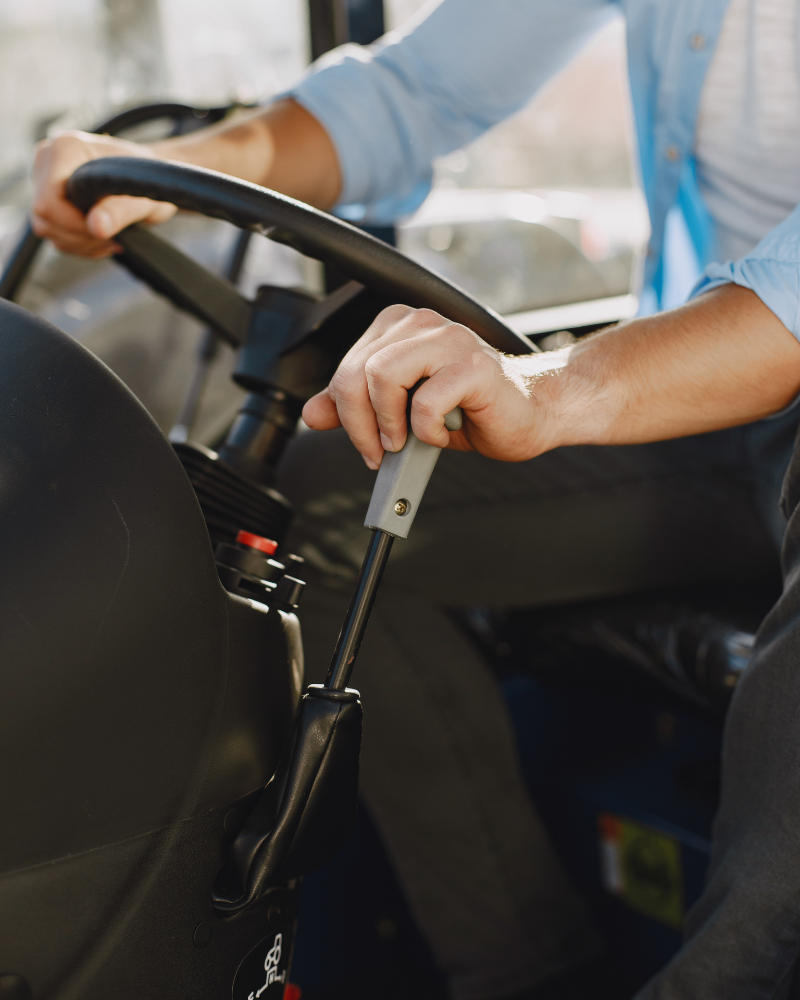 Joysticks, Alavancas e Controles de Operação